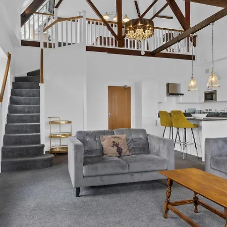 Pass The Keys Yew Tree Stunning With Sea View *